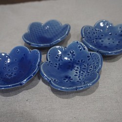 青い花豆皿4枚set（呉須釉　半磁土）送料無料 1枚目の画像