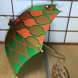 晴雨兼用日傘　de　着物　雨ゴート　オレンジ＆グリーン 1枚目の画像