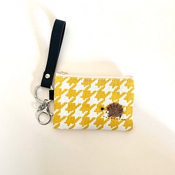 通行證盒（黃色千鳥格+刺猬貼花）金屬配件和緊固件已更改 第1張的照片