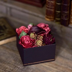 ピンクのバラのボックスアレンジメント(小)　花　ギフト　プレゼント　贈り物 1枚目の画像