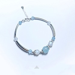 冰雪女神的冠冕-月光石.海藍寶設計款手鍊 第1張的照片