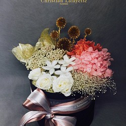 【CLF花藝】粉白色系手做不凋花與乾燥花盒花設計 第1張的照片