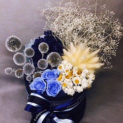 【CLF花藝】銀藍色系手做不凋花與乾燥花盒花設計 第1張的照片