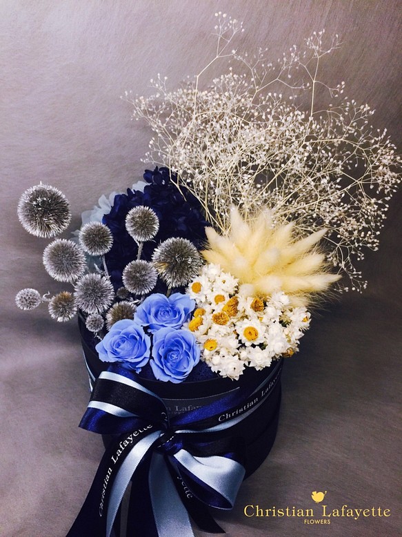 【CLF花藝】銀藍色系手做不凋花與乾燥花盒花設計 第1張的照片