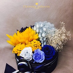 【CLF花藝】藍黃色系手做不凋花與乾燥花盒花設計 第1張的照片