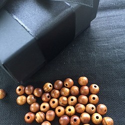 ウッドビーズ（wooden beads）屋久杉（ヤクスギ）7mm　5pcs 1枚目の画像
