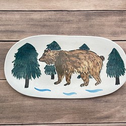 陶瓷橢圓長盤 森林裡的棕熊 第1張的照片
