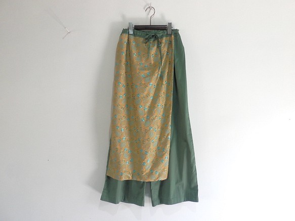 總刺繡小花圖案/裹裙式褲子“Sage Green” 第1張的照片