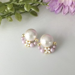 cotton pearl & flower earrings （ラベンダー） 1枚目の画像