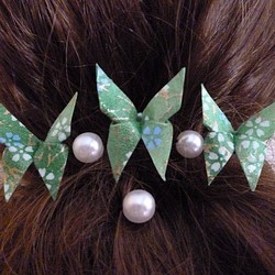 桜柄緑の蝶＆パールピン 友禅和紙おりがみ髪飾りセット　 1枚目の画像