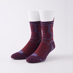 蠶紫 VETAR／Crushed Silk 刻印結構襪 第1張的照片