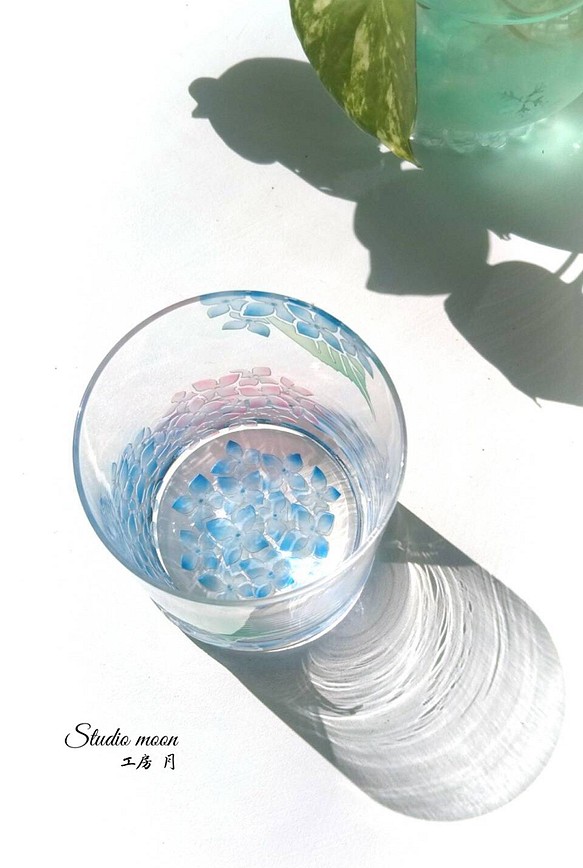 「Creema限定」紫陽花のロックグラス 1枚目の画像