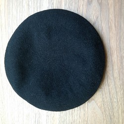 ビッグベレー/ブラック/ウール100%のポカポカベレー帽 1枚目の画像