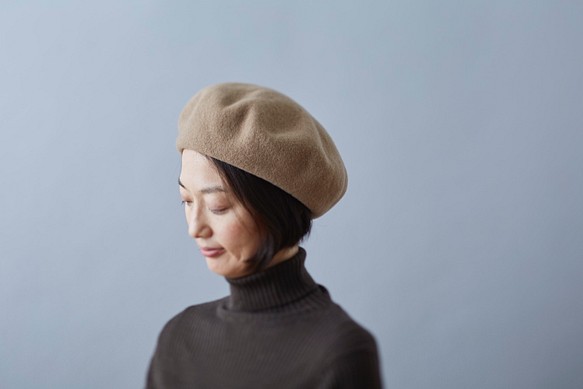 暖かくお洒落をしよう Wool100 ビッグベレー ベージュ 帽子 Teraicraftment 通販 Creema クリーマ ハンドメイド 手作り クラフト作品の販売サイト