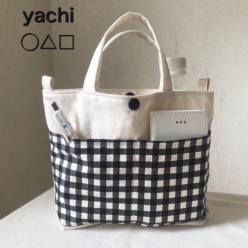 バッグの中綺麗 ペットボトルホルダー付き べんりなオシャレバッグインバッグ エコバッグ サブバッグ Yachi 通販 Creema クリーマ ハンドメイド 手作り クラフト作品の販売サイト