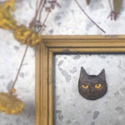 ネコの顔ブローチ　陶土 1枚目の画像