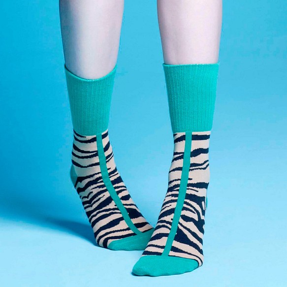 棉襪－女生襪子－簡約襪子－綠色豹紋短襪 第1張的照片