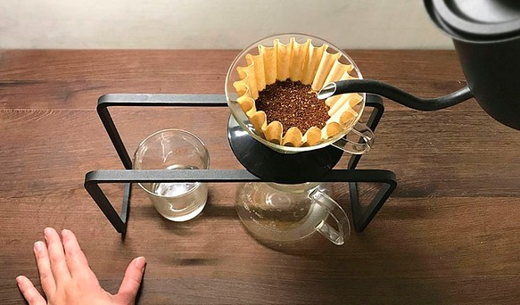 絕版台灣設計不鏽鋼咖啡手沖架-霧黑色,手沖咖啡,冰滴咖啡 第1張的照片