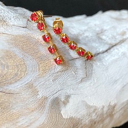 紅色施華洛世奇鍊式耳環 第1張的照片