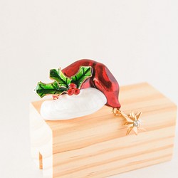 『メリークリスマス・サンタさんの帽子のブローチ』 1枚目の画像
