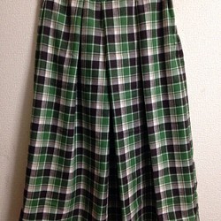 タータンチェックのスカート 1枚目の画像