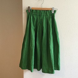 ブリリアントグリーンのギャザースカート 1枚目の画像
