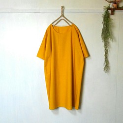 ゆったり着てね　柔らか綿生地　黄色のワンピース　～　大きいサイズ　オーバーサイズ　五分袖ワンピース　チュニック　 1枚目の画像