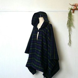 軽い着心地の　タータンチェック　ポンチョ　～　羽織る　ジャケット　コート 1枚目の画像