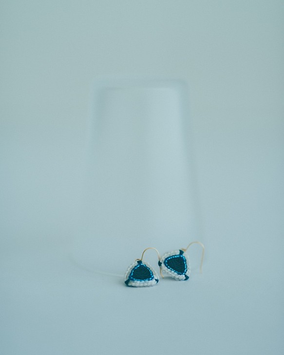 矽藻刺繡耳環（耳環）藍色 第1張的照片