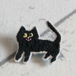刺繡胸針貓黑貓 第1張的照片