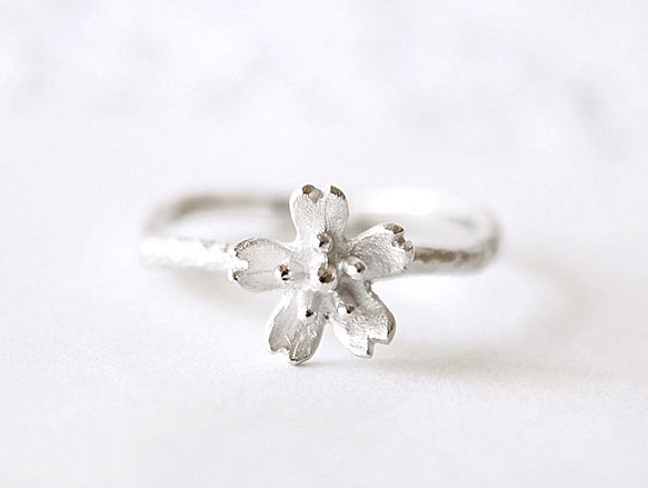 sakura ring (rhodium plating) 戒指Jewelry GALLICA 的作品｜Creema