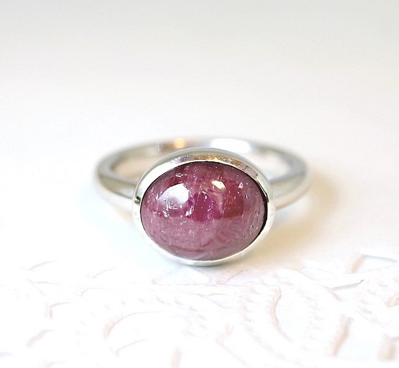violet sapphire ring (rhodium plating) 第1張的照片