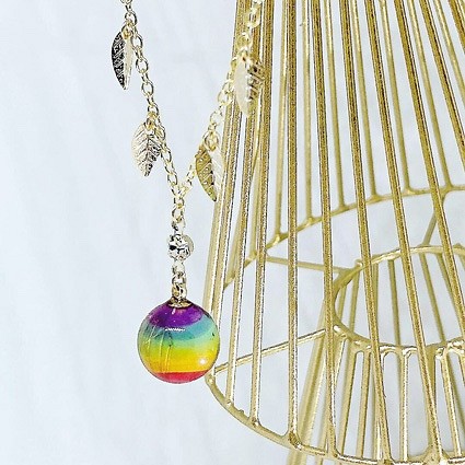 虹の実ネックレス 1枚目の画像