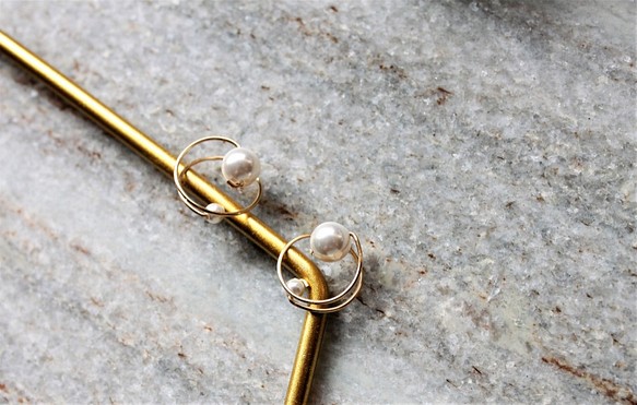 Dot & Dot 14K包金 施華洛世奇水晶珍珠無痛夾式耳環 第1張的照片