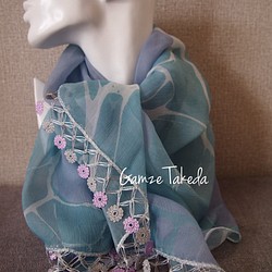 春色！マーブリング染めスカーフ・オヤ付き　青・紫系　シルク 1枚目の画像