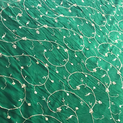インド刺繡　　インド　刺繍　生地　布　素材　小物　ピンク　G-41