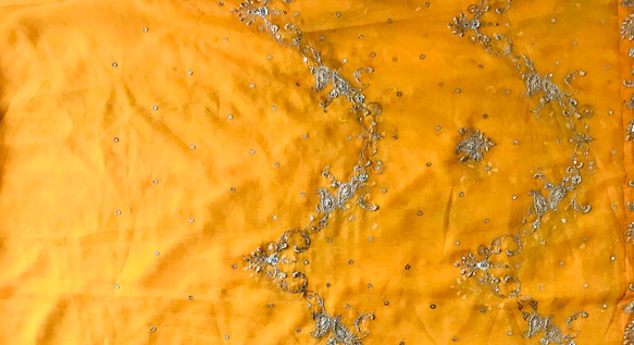 端切れ　オレンジ　0-34 インドサリー製　ザリワーク（金属刺繍生地） 1枚目の画像