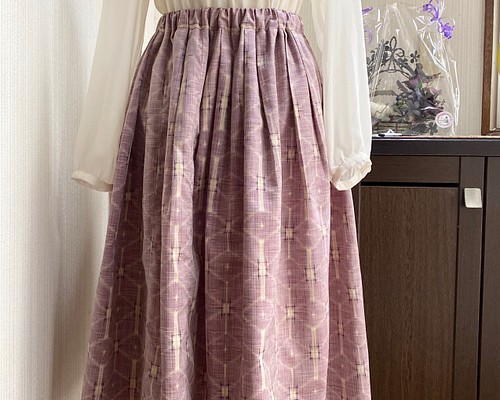 幾何学 麻の葉模様 くすみピンクのフレアスカート 絹紬 着物リメイク