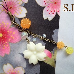 [送料無料]和三盆(桜・白)と金平糖のストラップ(S_1292) 1枚目の画像