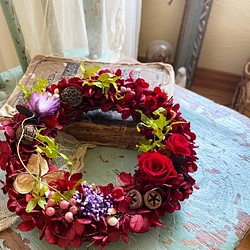 【赤いバラのリース】プリザーブドフラワー 敬老の日 還暦祝 結婚祝 出産祝 新築祝 1枚目の画像