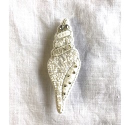 巻貝　ビーズ刺繍ブローチ 1枚目の画像