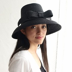 草編緞帶蝴蝶結“ Greta黑色”卡薩布蘭卡帽子 第1張的照片