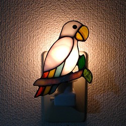 ステンドグラス　インコのナイトライト(ホワイト） 1枚目の画像