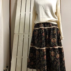 【YUWA花柄】コーデュロイ三段ティアードスカート 1枚目の画像