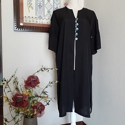 ★　着物リメイク　黒　絽　袖フリル　コートドレスです　!!　★ 1枚目の画像