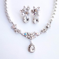 [⑤再次上架免費送貨♡婚禮♡珍珠和施華洛世奇首飾耳環和項鍊組（耳環可以改變） 第1張的照片