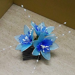 [ストッキング]スイセンの花のヘアアクセサリー - ブルー 1枚目の画像