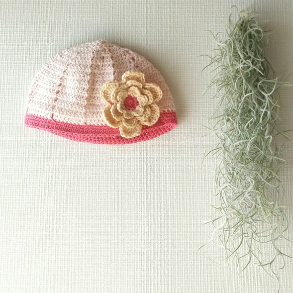 【子供雑貨】オーガニックコットン　春のお花の帽子(ピンク×濃ピンク） 1枚目の画像