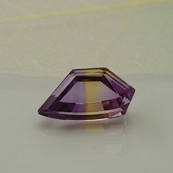 紫黃晶7.58ct B-0733 第1張的照片