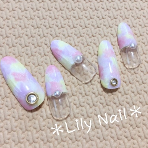 パステルカラーのふんわりマーブルネイルチップ ネイルチップ ネイルシール Lily Nail 通販 Creema クリーマ ハンドメイド 手作り クラフト作品の販売サイト